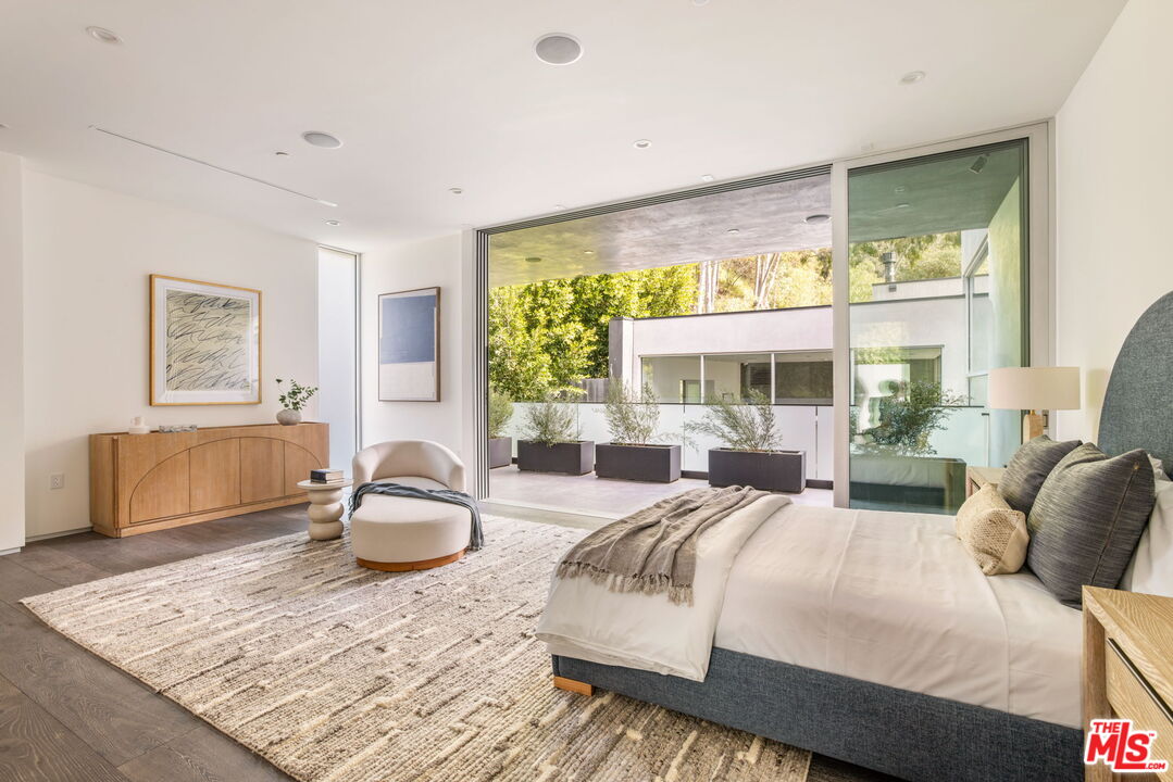 1116 Chantilly Road Los Angeles, CA 90077 - Photo 28 of 46 Gallery Image 28