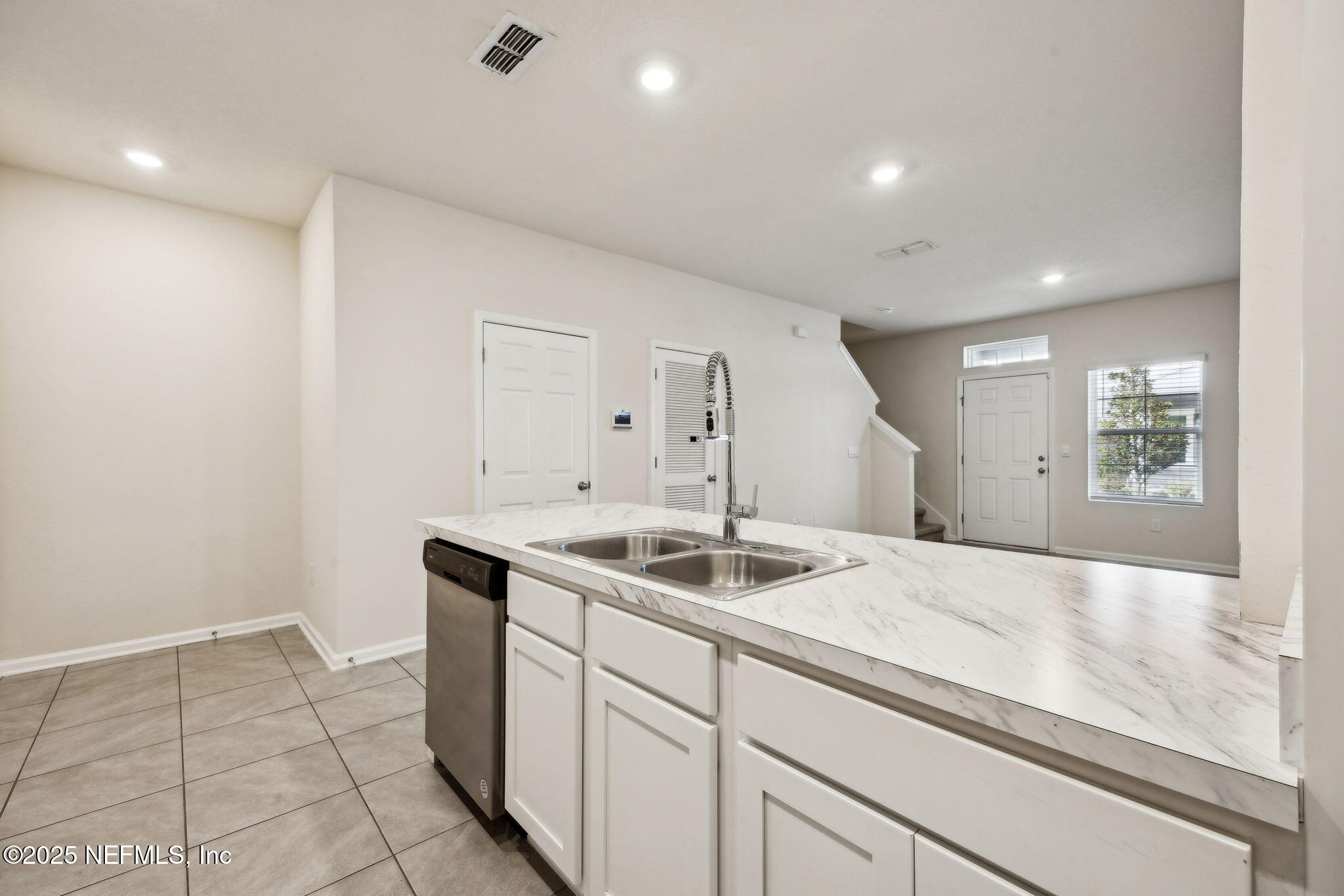 86752 Shortline Circle Yulee, FL 32097 - Photo 5 of 40 12-web-or-mls-86752 Shortline Cir (12 of