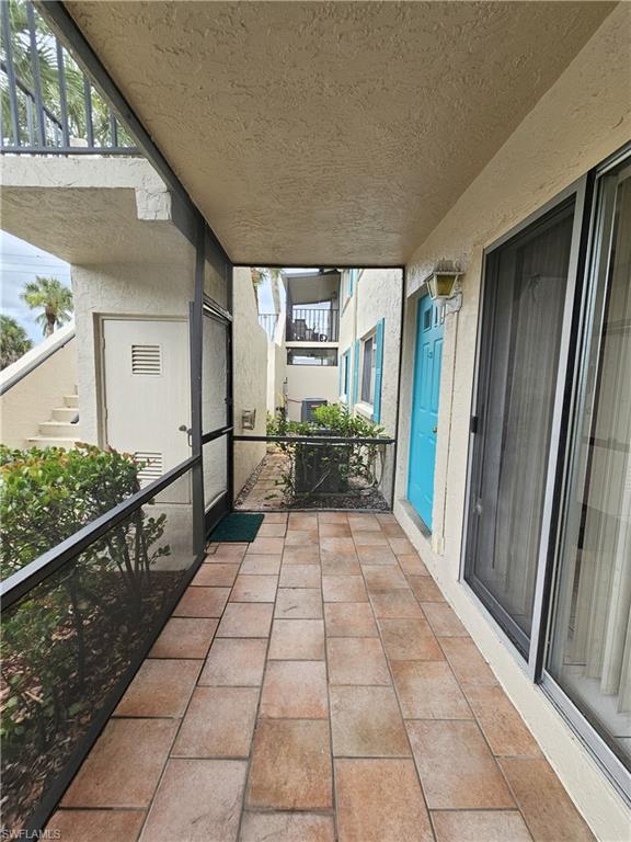 4140 Looking Glass Lane, Unit 5 Naples, FL 34112 - Photo 3 of 24