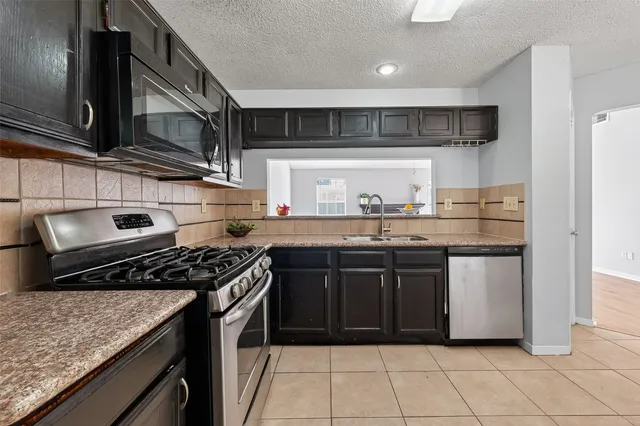 $1,750 | 4402 Misty Mill, Sugar Land, TX 77479