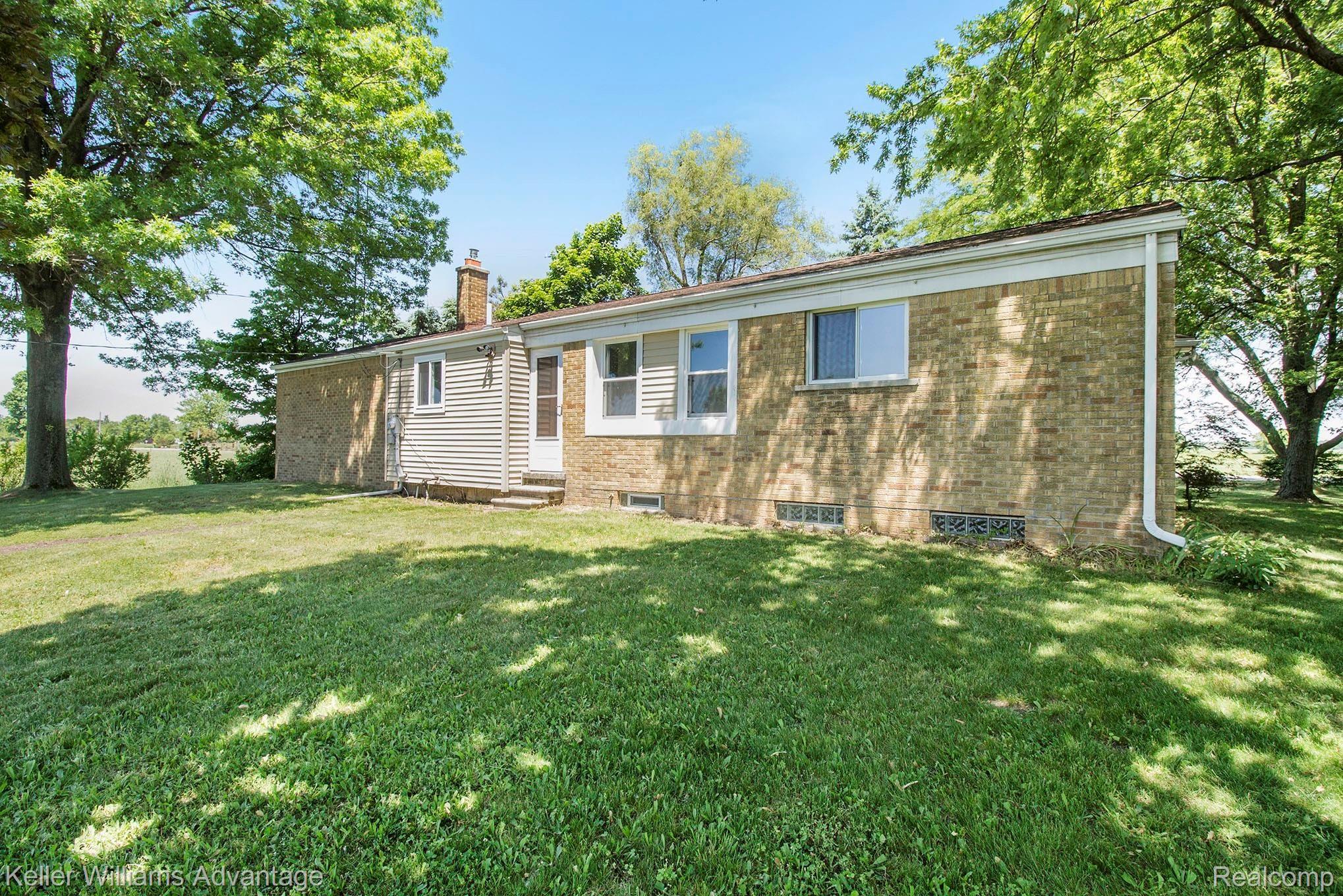 6533 Ida Center Road Ida, MI 48140 - Photo 5 of 20 IMG_2875.jpg