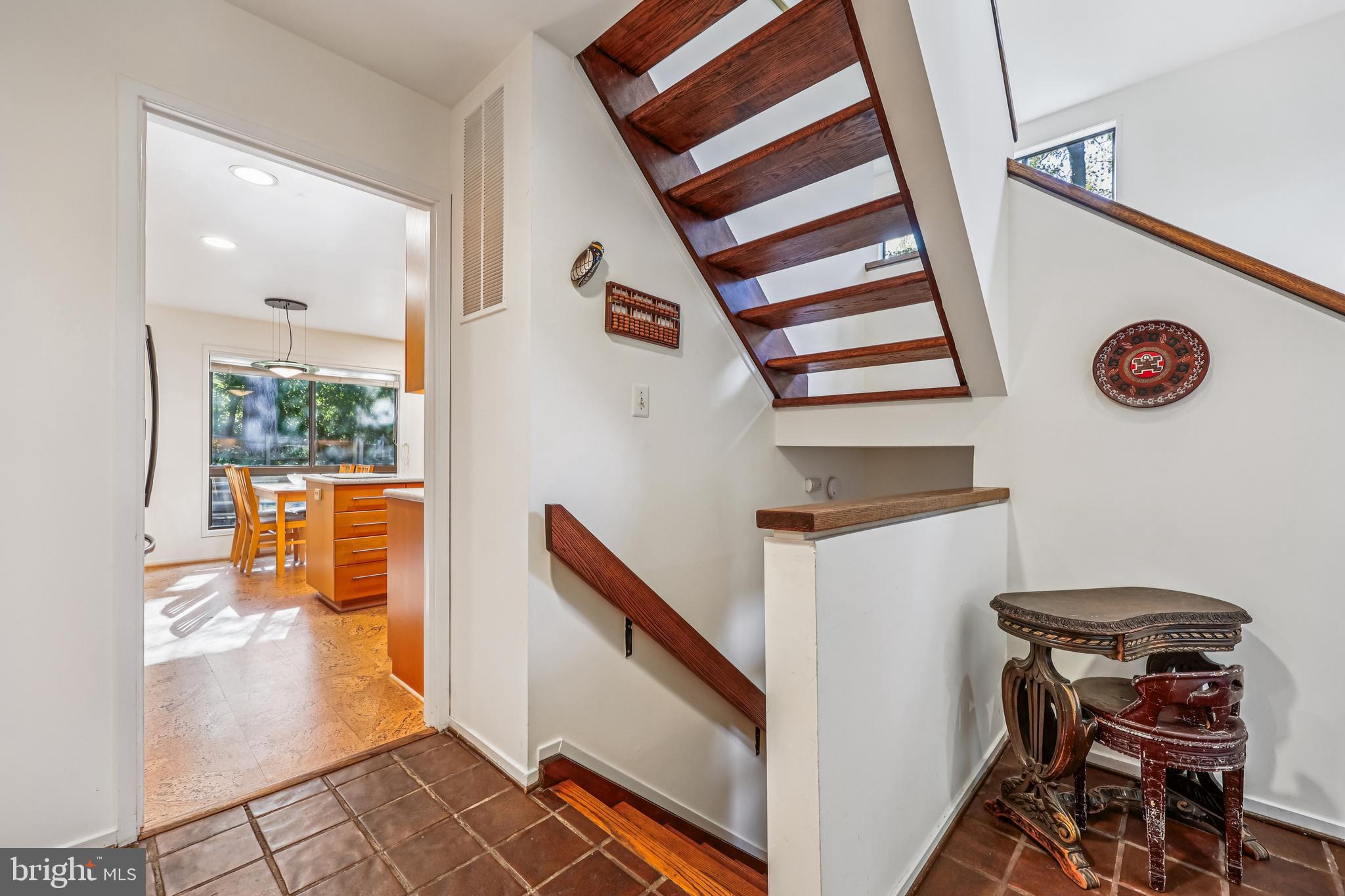 9305 Friars Road Bethesda, MD 20817 - Photo 4 of 37 Gallery Image 4