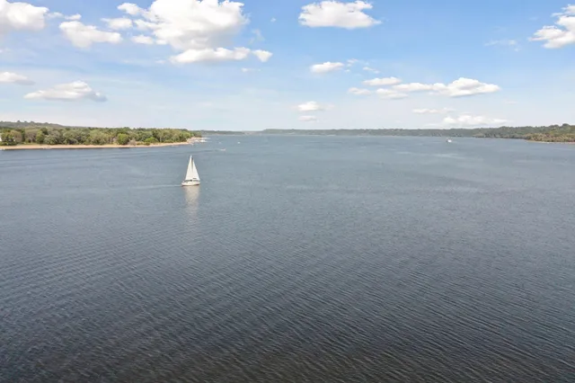 $1,695,000 | 24 Cove Road, Hudson, WI 54016