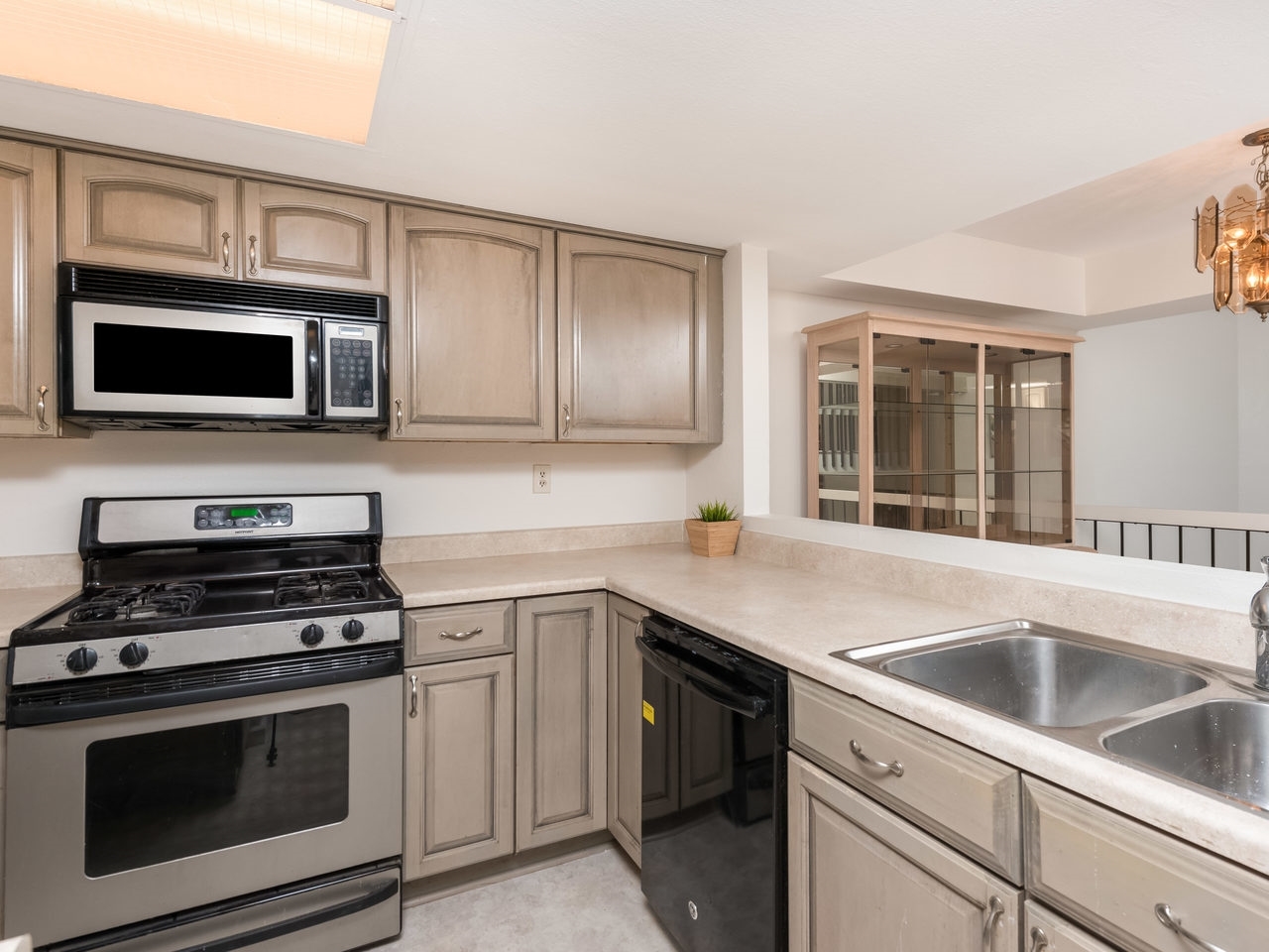 8722 Spring Canyon Drive Spring Valley, CA 91977 - Photo 8 of 23 Gallery Image 8