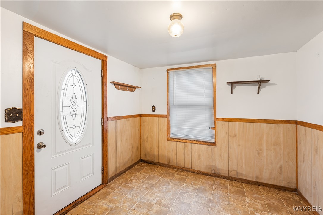 5082 Poplar Tree Road Wethersfield, NY 14024 - Photo 12 of 41 Main Door