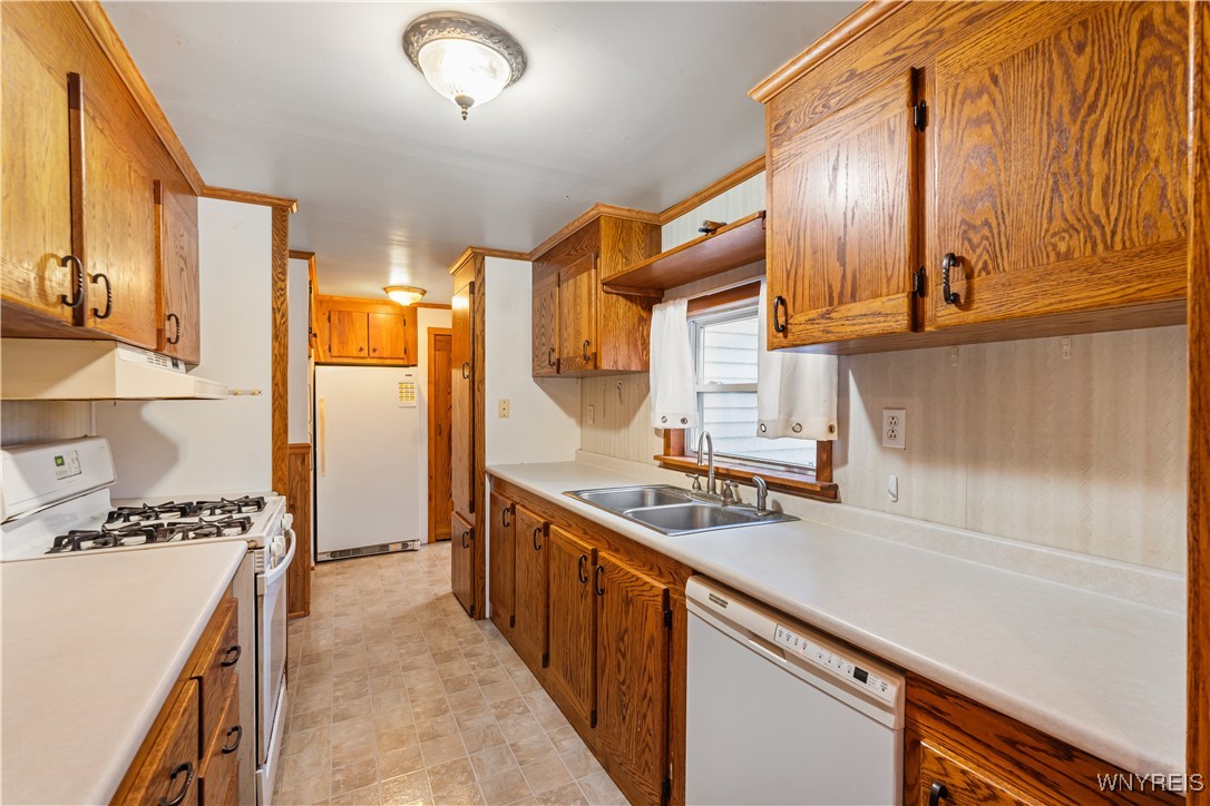 5082 Poplar Tree Road Wethersfield, NY 14024 - Photo 18 of 41 Kitchen