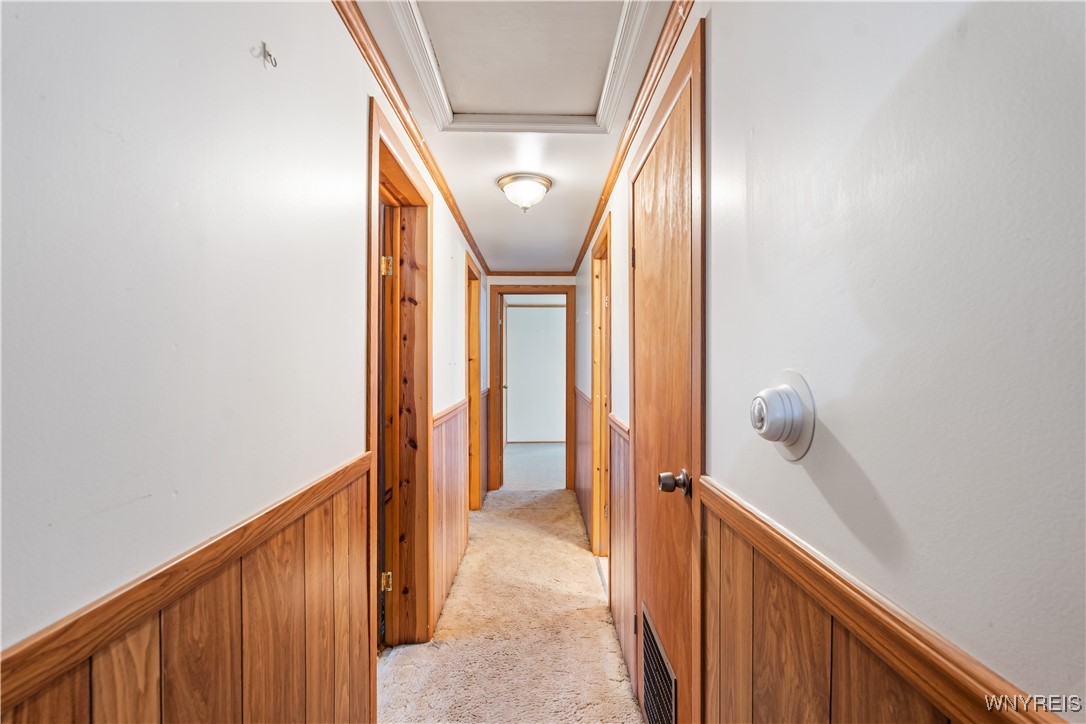 5082 Poplar Tree Road Wethersfield, NY 14024 - Photo 25 of 41 Hallway