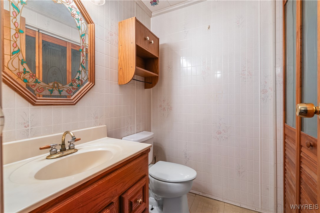 5082 Poplar Tree Road Wethersfield, NY 14024 - Photo 29 of 41 Half Bath