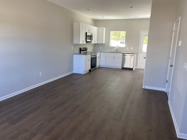 $1,595 | 415 Carol Drive, Columbia, TN 38401