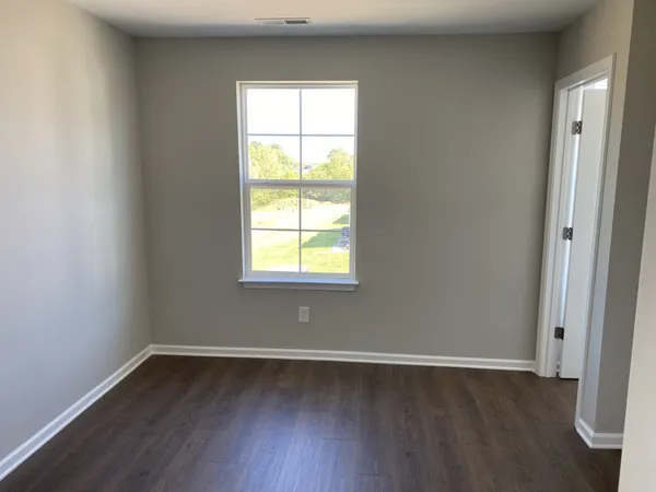 $1,595 | 415 Carol Drive, Columbia, TN 38401