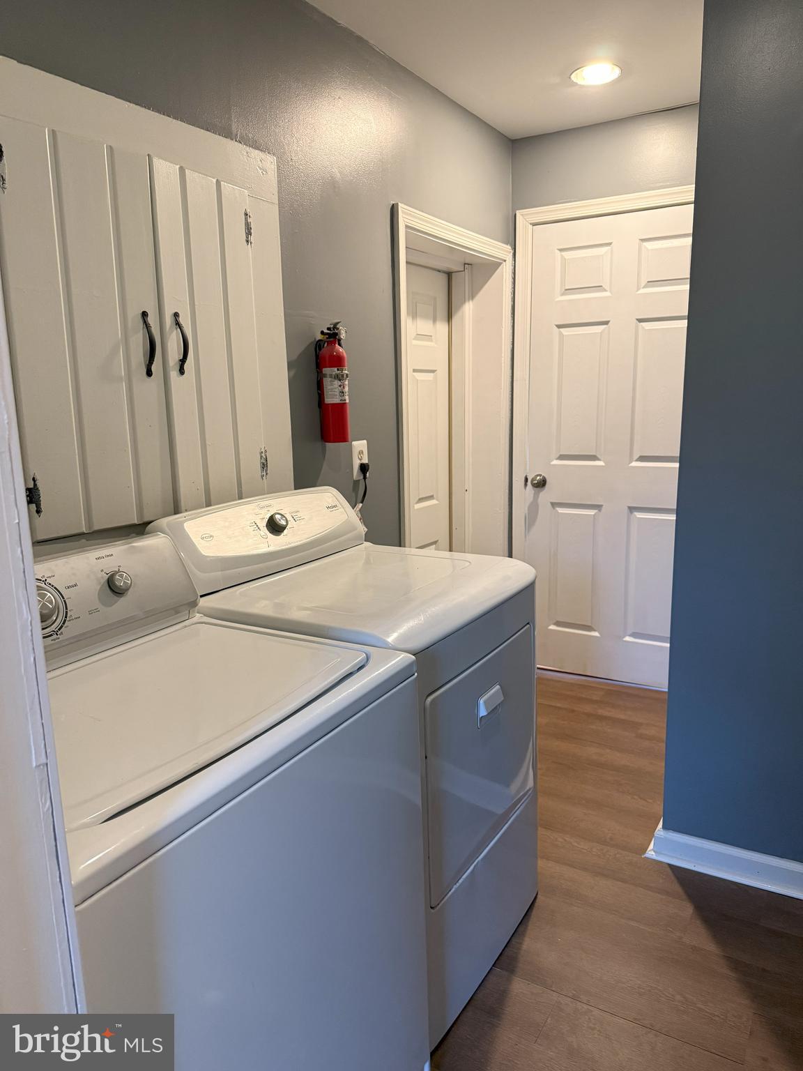 722 Hartwood Road Fredericksburg, VA 22406 - Photo 17 of 28 a utility room with washer and dryer