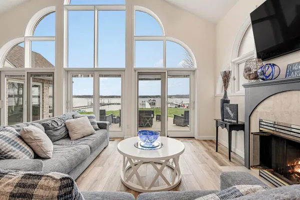 $2,295,000 | 2111 Idlewild Drive, Richland, MI 49083