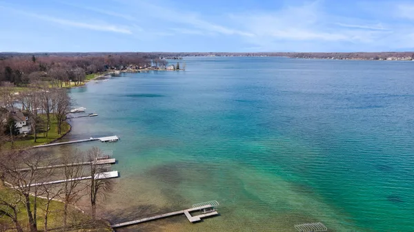 $2,295,000 | 2111 Idlewild Drive, Richland, MI 49083