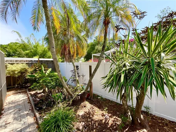 $3,450 | 2913 Longbrooke Way, Clearwater, FL 33760