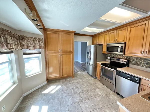 $3,450 | 2913 Longbrooke Way, Clearwater, FL 33760