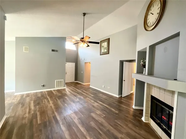$3,450 | 2913 Longbrooke Way, Clearwater, FL 33760