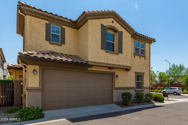 $2,975 | 4754 East Tierra Buena Lane, Phoenix, AZ 85032
