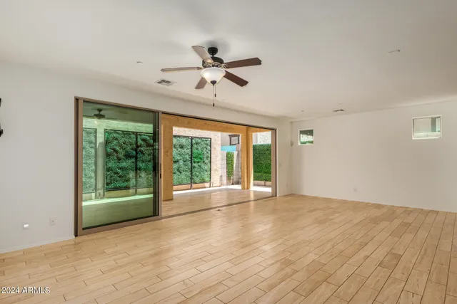 $2,975 | 4754 East Tierra Buena Lane, Phoenix, AZ 85032