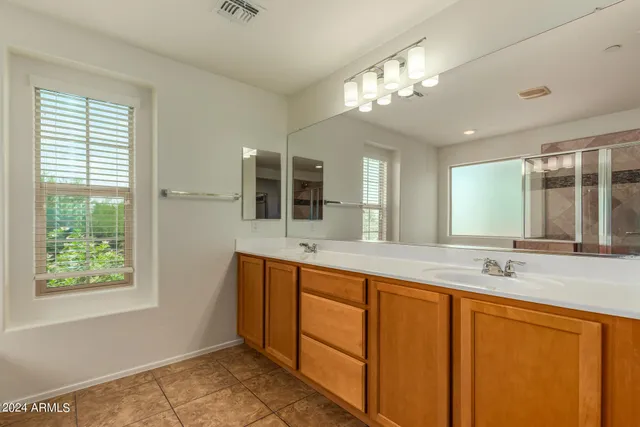 $2,975 | 4754 East Tierra Buena Lane, Phoenix, AZ 85032