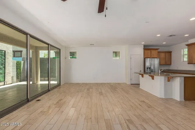 $2,975 | 4754 East Tierra Buena Lane, Phoenix, AZ 85032