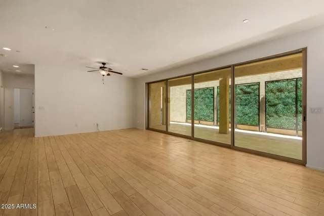 $2,975 | 4754 East Tierra Buena Lane, Phoenix, AZ 85032