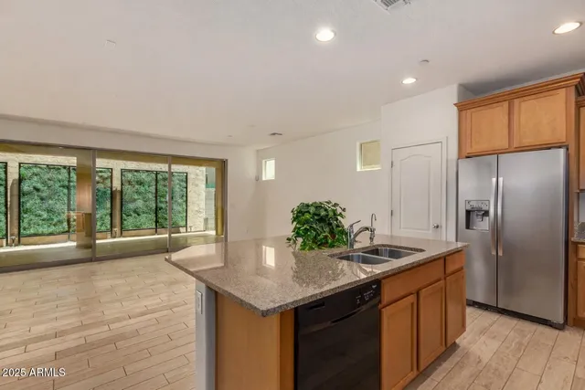 $2,975 | 4754 East Tierra Buena Lane, Phoenix, AZ 85032