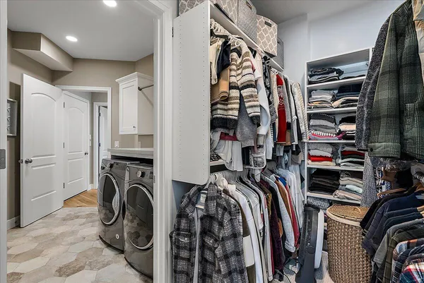 $2,599,000 | 690 Dunegrass Cir Drive, Saugatuck, MI 49453