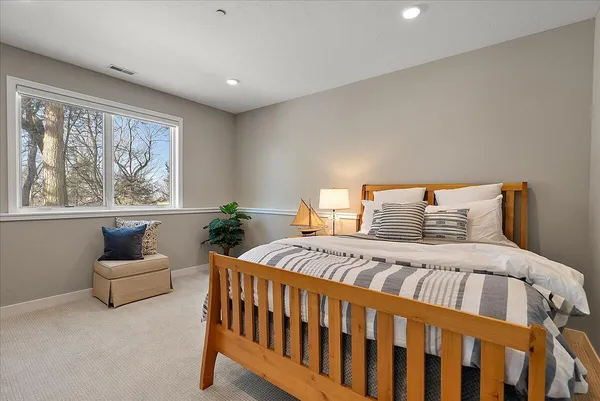 $2,599,000 | 690 Dunegrass Cir Drive, Saugatuck, MI 49453