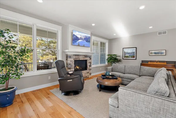 $2,599,000 | 690 Dunegrass Cir Drive, Saugatuck, MI 49453