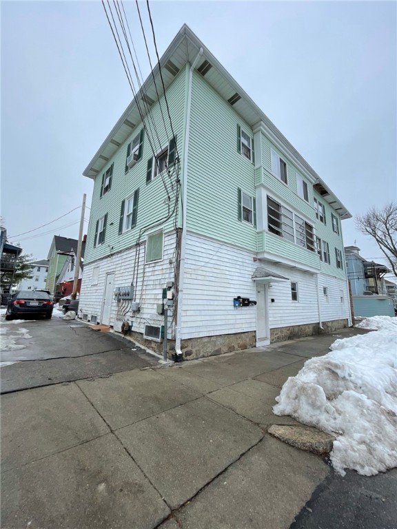 401 Willow Street Woonsocket, RI 02895 - Photo 5 of 14