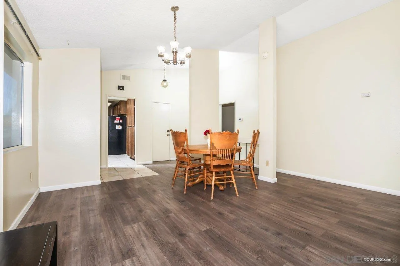 10392 Rochelle Avenue Santee, CA 92071 - Photo 9 of 20 Gallery Image 9