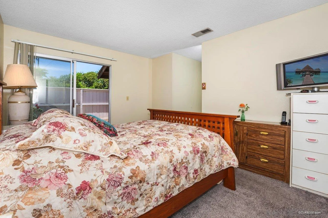 10392 Rochelle Avenue Santee, CA 92071 - Photo 10 of 20 Gallery Image 10
