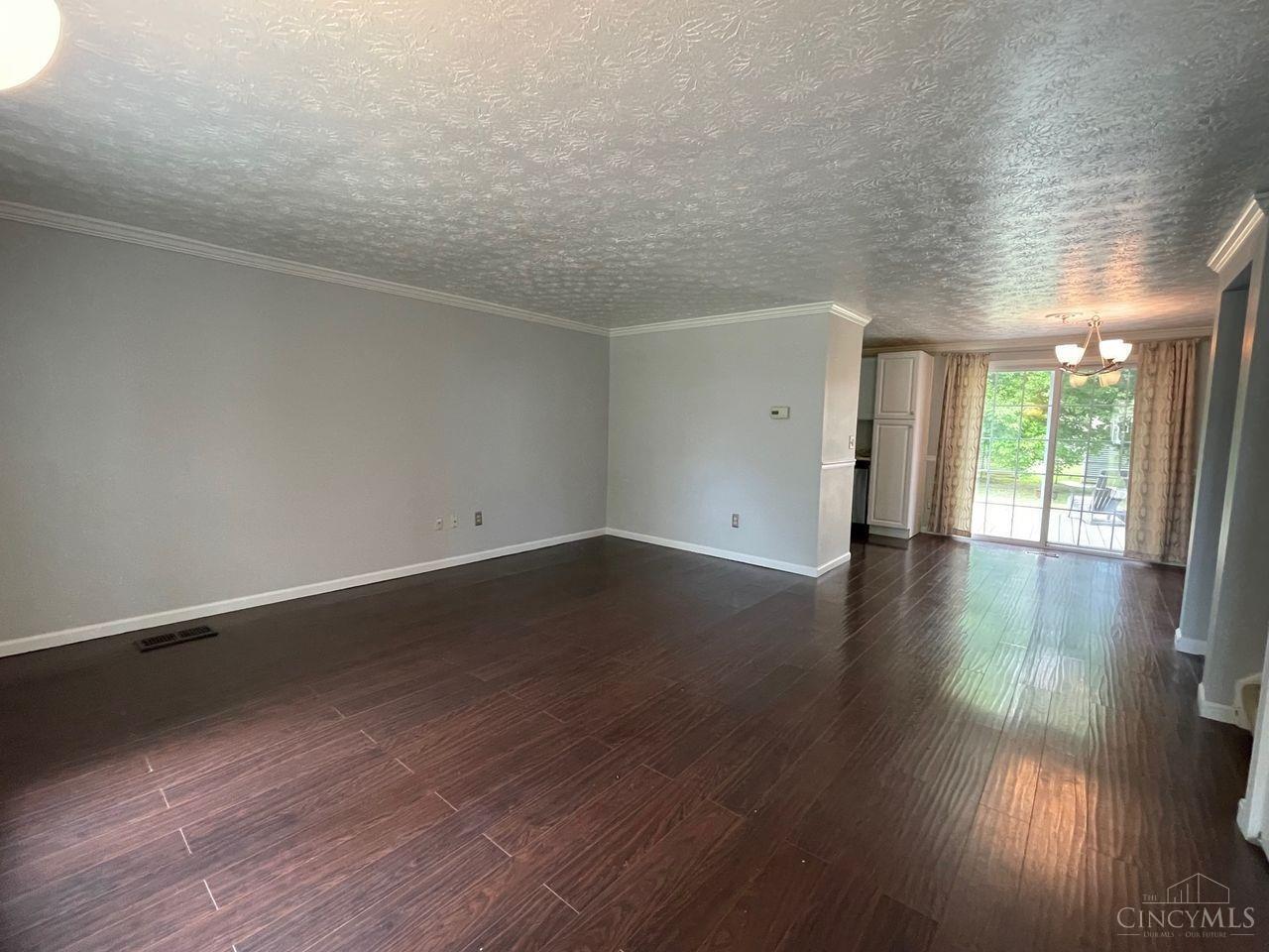 678 Woodgate Road Cincinnati, OH 45244 - Photo 2 of 15 Gallery Image 2