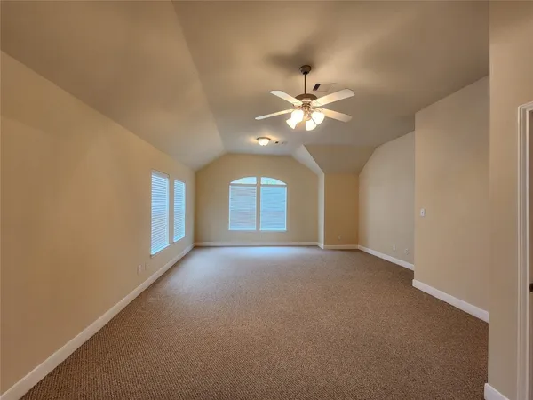 $2,574 | 4100 Blossom Street, Houston, TX 77007