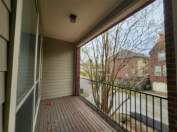 $2,574 | 4100 Blossom Street, Houston, TX 77007