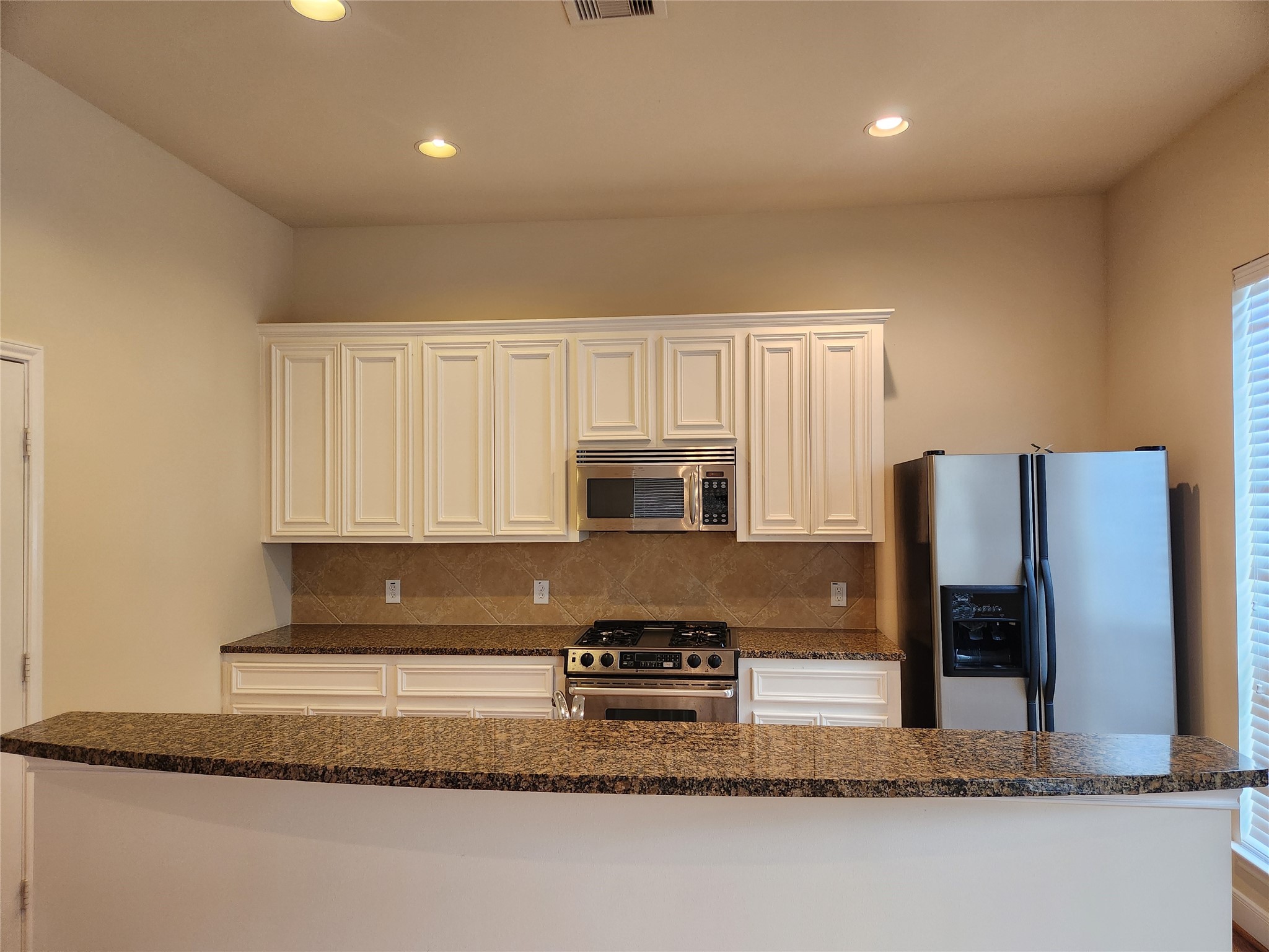 4100 Blossom Street Houston, TX 77007 - Photo 3 of 24