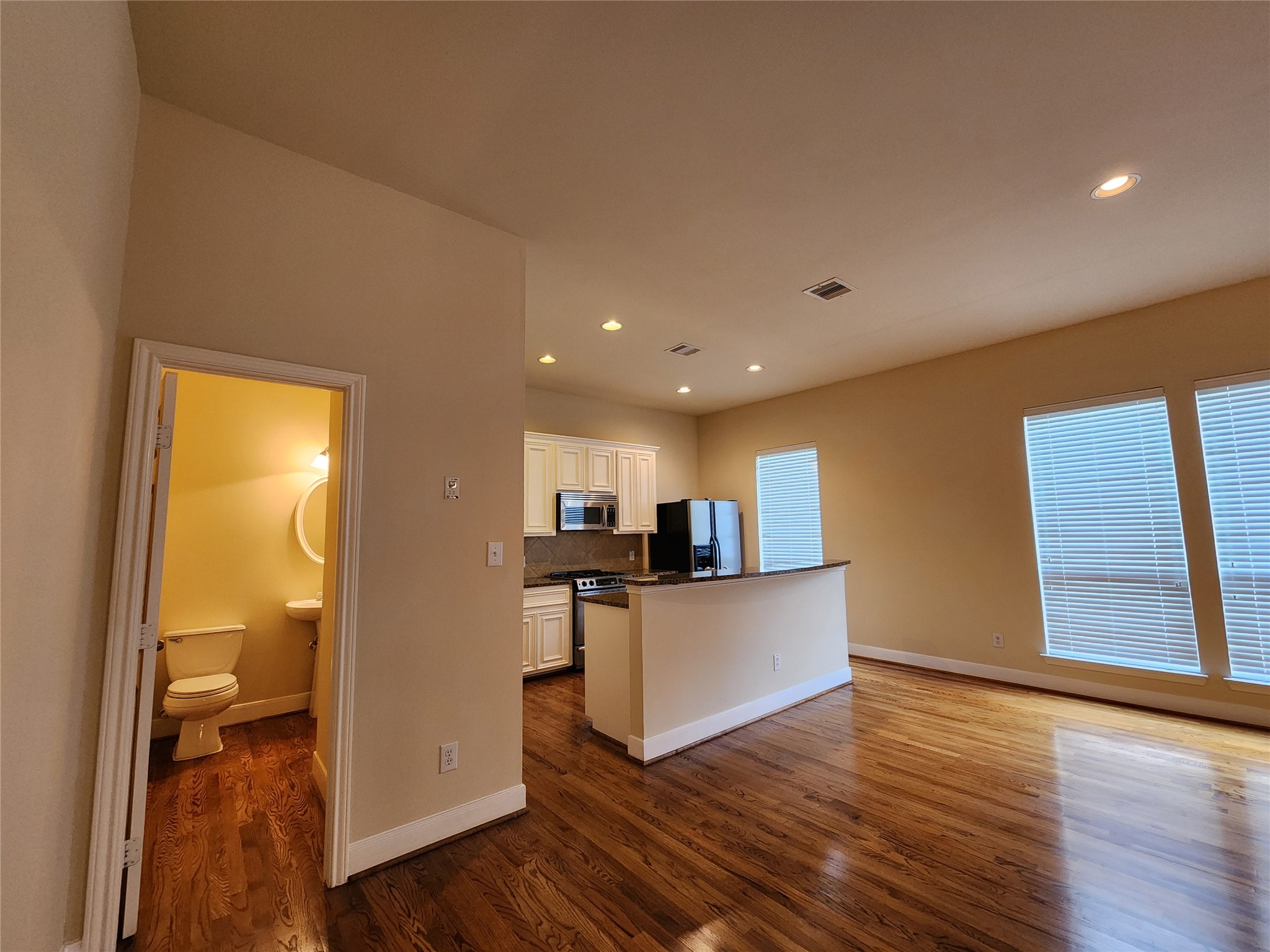 4100 Blossom Street Houston, TX 77007 - Photo 8 of 24