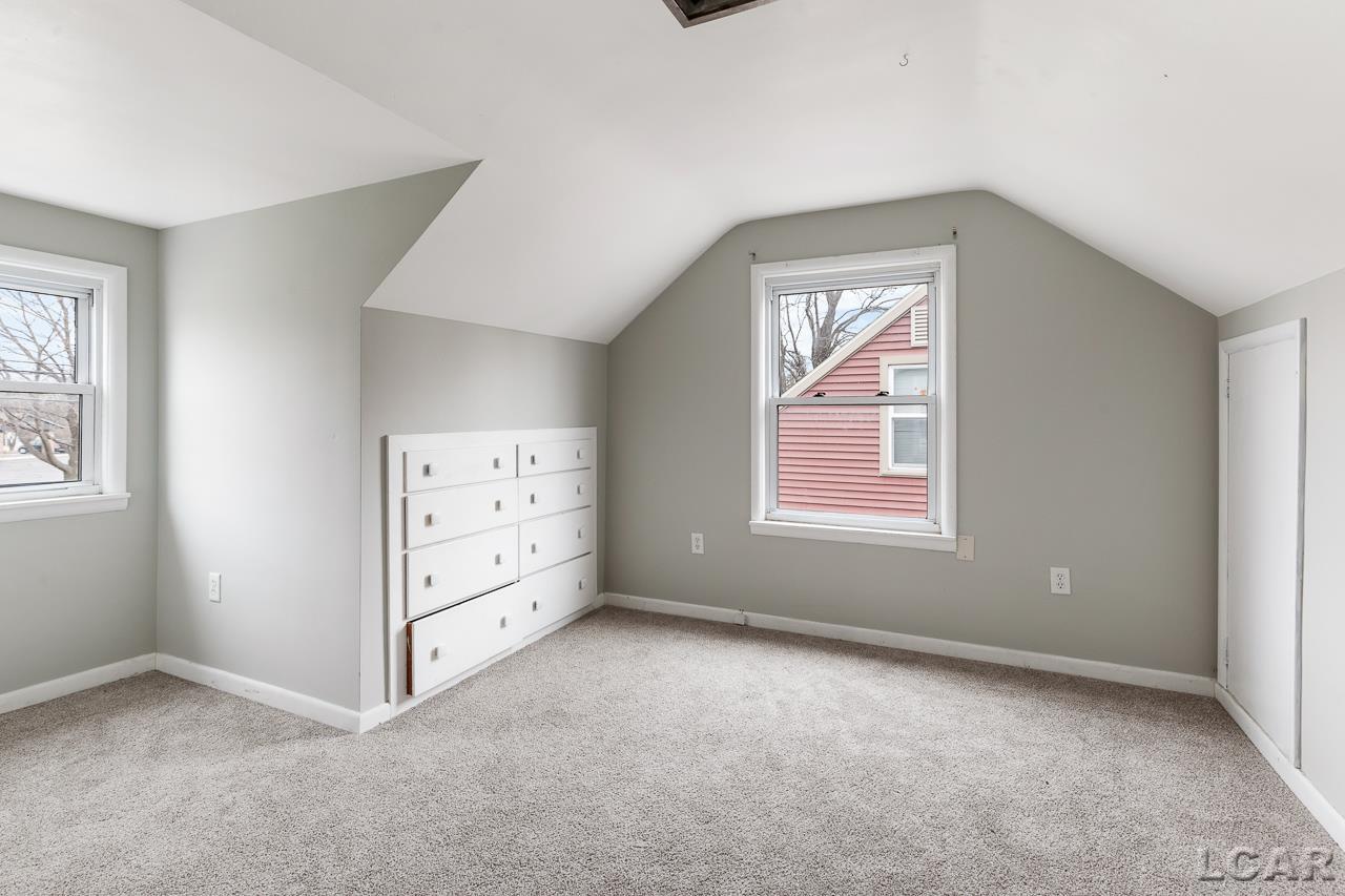 611 Riverside Avenue Adrian, MI 49221 - Photo 7 of 15 50009398-6.JPG