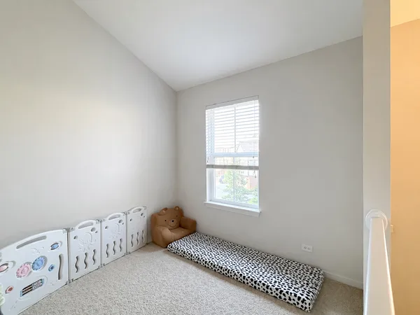 $3,600 | 121 Rosehall Drive, Lake Zurich, IL 60047