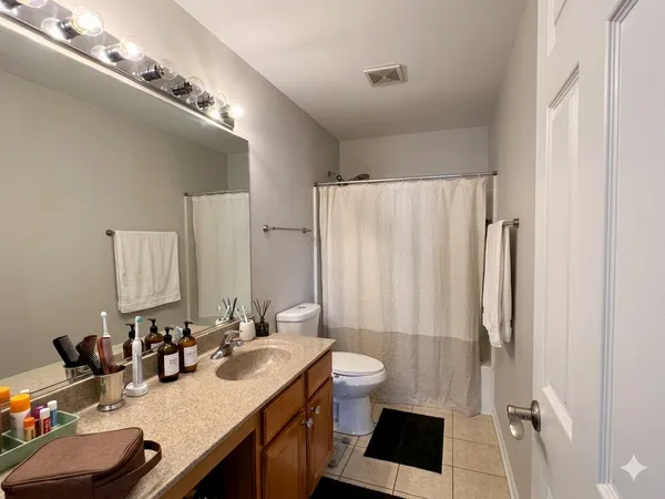 $3,600 | 121 Rosehall Drive, Lake Zurich, IL 60047