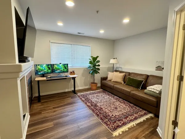 $3,600 | 121 Rosehall Drive, Lake Zurich, IL 60047