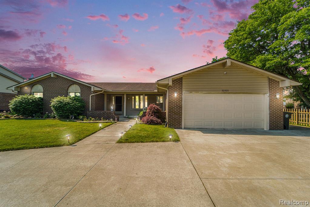 33521 Curtis Road Livonia, MI 48152 - Photo 1 of 33