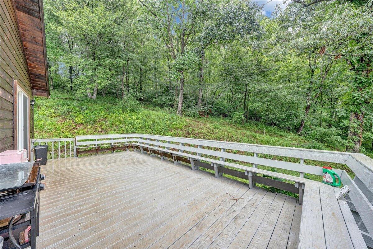 252 Copperfield Road Wirtz, VA 24184 - Photo 16 of 20 16-MIB03416