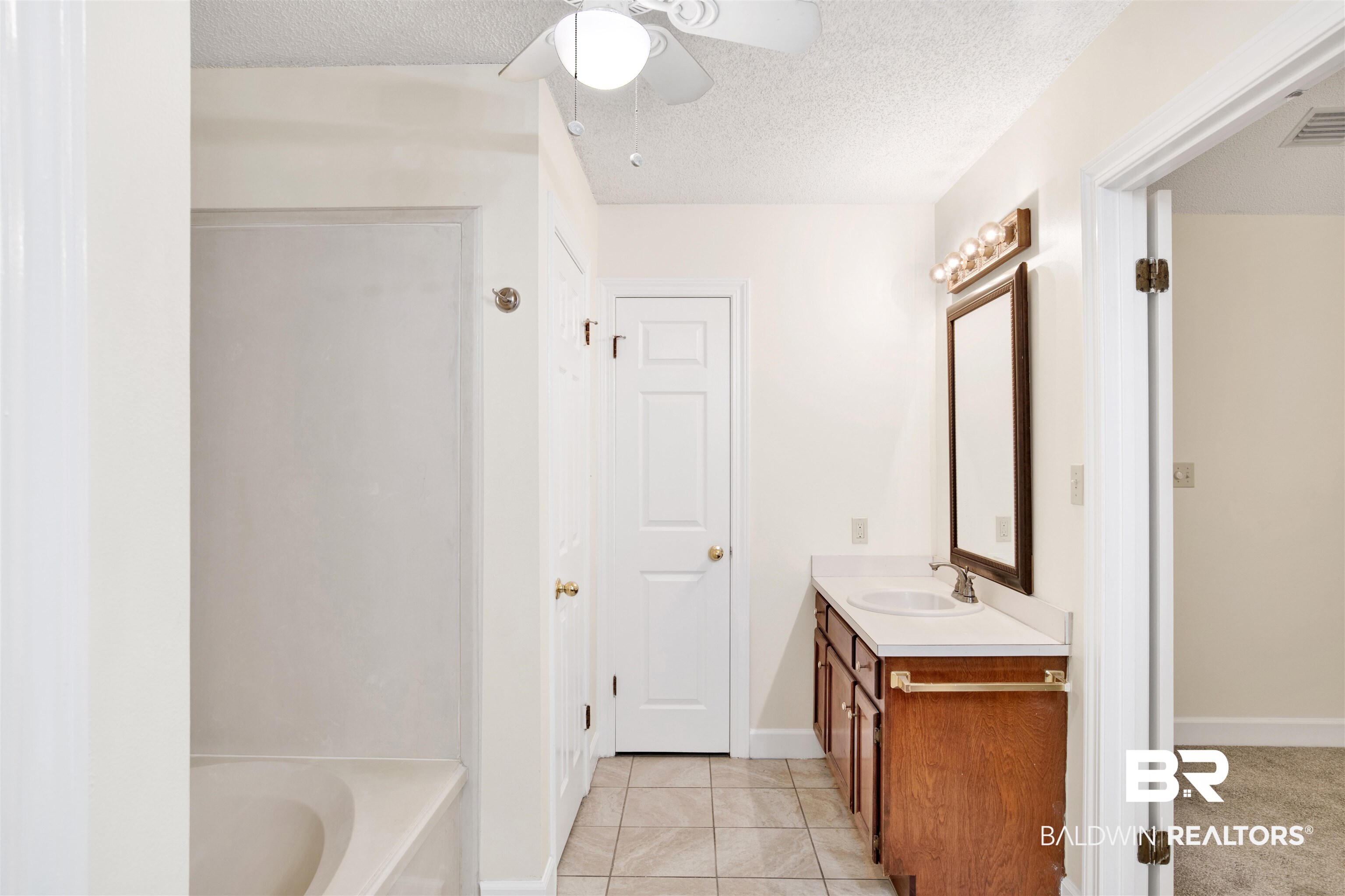 105 Lakeview Loop Daphne, AL 36526 - Photo 19 of 29 Gallery Image 19