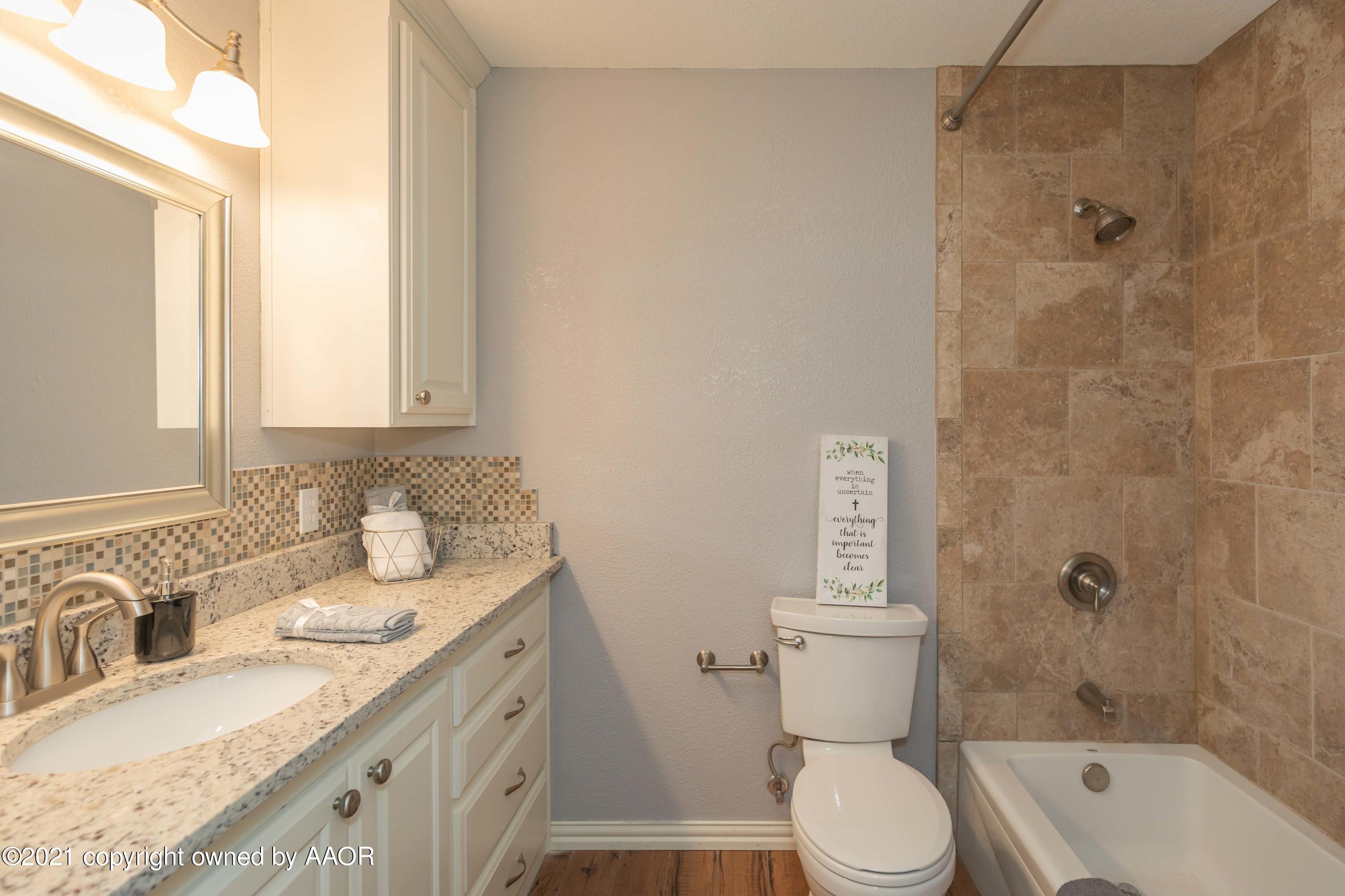 3502 Concord Road Amarillo, TX 79109 - Photo 20 of 39 MASTER BATH VIEW 1 (2)