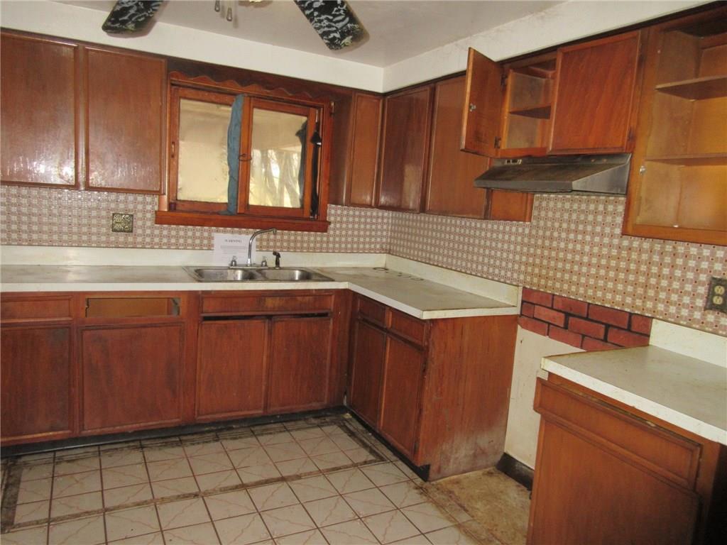 98 Pleasant Valley Road Bulger, PA 15019 - Photo 2 of 14 Gallery Image 2
