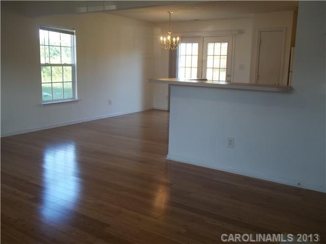 2015 Pimpernel Road Charlotte, NC 28213 - Photo 3 of 10