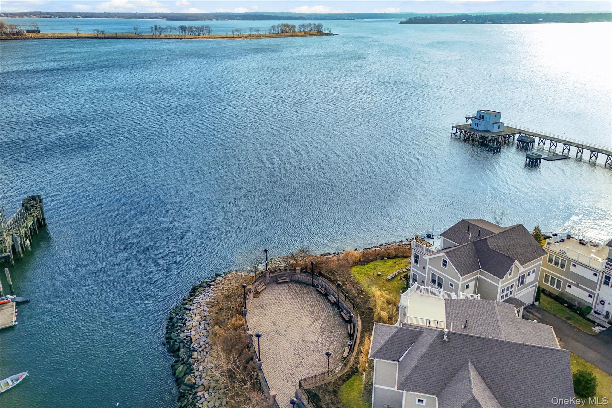 72 Island Point, Unit 72 Bronx, NY 10464 - Photo 35 of 40