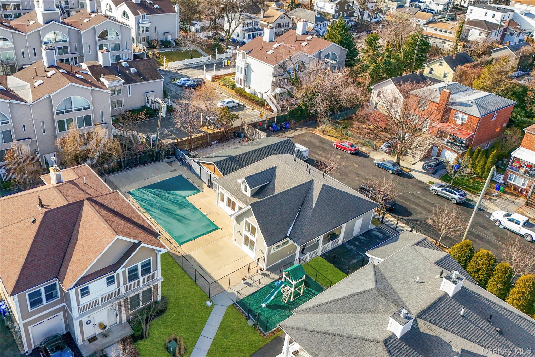 72 Island Point, Unit 72 Bronx, NY 10464 - Photo 36 of 40