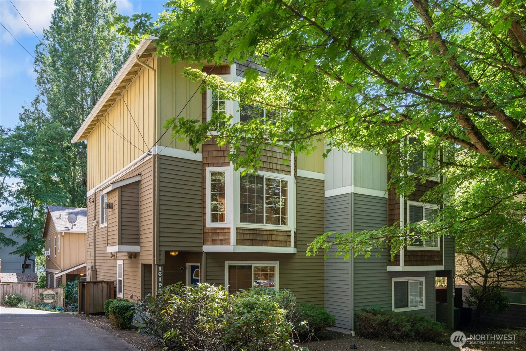 1619 South Weller Street, Unit A Seattle, WA 98144 - Photo 3 of 29